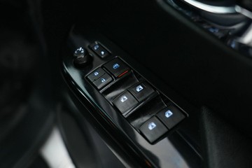 https://vehicle-cdn.autoleague.cloud/30641_U513359_21.jpg