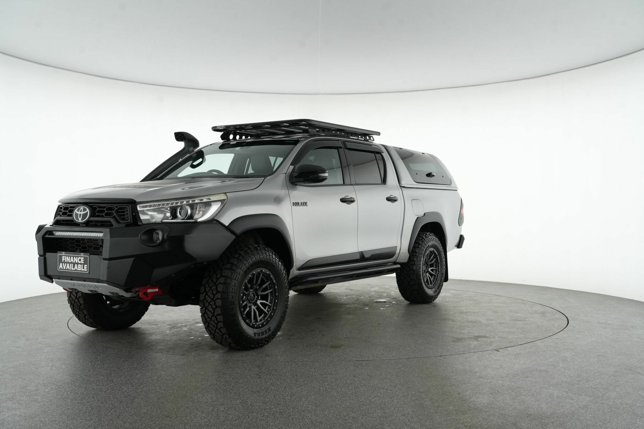 Toyota Hilux image 4