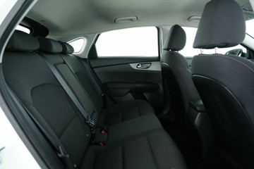 https://vehicle-cdn.autoleague.cloud/30641_U513373_12.jpg