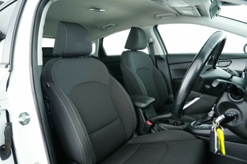 https://vehicle-cdn.autoleague.cloud/30641_U513373_14.jpg