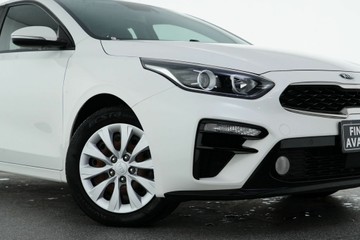 https://vehicle-cdn.autoleague.cloud/30641_U513373_2.jpg
