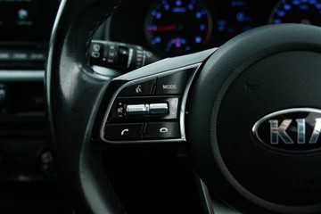 https://vehicle-cdn.autoleague.cloud/30641_U513373_20.jpg