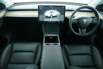 https://vehicle-cdn.autoleague.cloud/30641_U513385_12.jpg