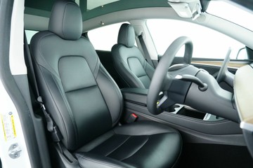 https://vehicle-cdn.autoleague.cloud/30641_U513385_16.jpg