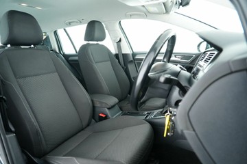 https://vehicle-cdn.autoleague.cloud/30641_U513405_13.jpg