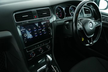 https://vehicle-cdn.autoleague.cloud/30641_U513405_24.jpg