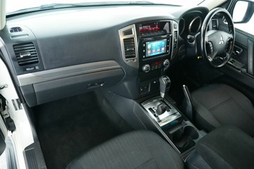 https://vehicle-cdn.autoleague.cloud/30641_U513413_28.jpg