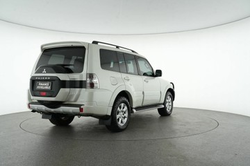 https://vehicle-cdn.autoleague.cloud/30641_U513413_7.jpg