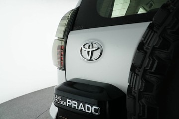 https://vehicle-cdn.autoleague.cloud/30641_U513416_12.jpg