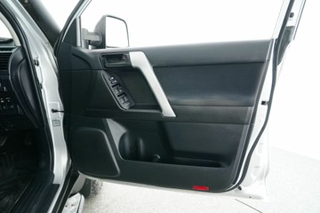 https://vehicle-cdn.autoleague.cloud/30641_U513416_20.jpg
