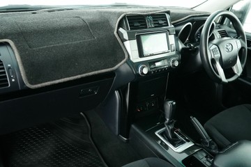 https://vehicle-cdn.autoleague.cloud/30641_U513416_29.jpg