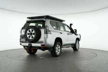 https://vehicle-cdn.autoleague.cloud/30641_U513416_7.jpg