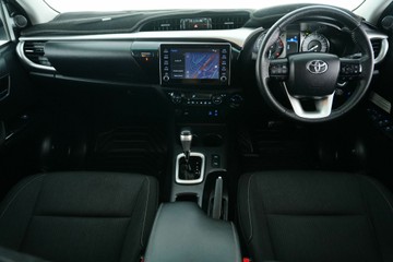 https://vehicle-cdn.autoleague.cloud/30641_U513417_14.jpg