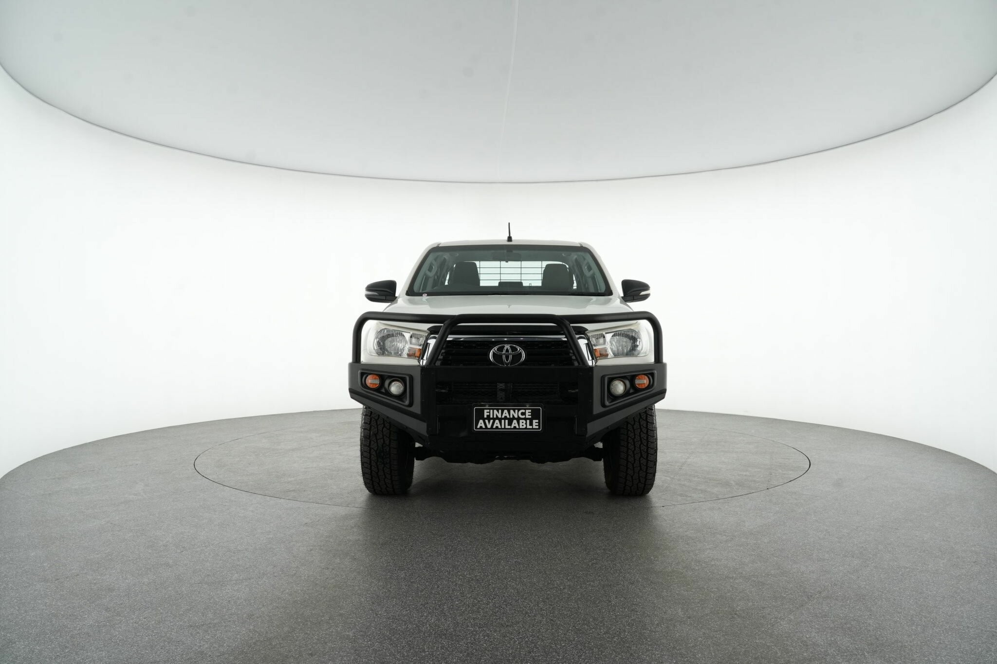 Toyota Hilux image 3