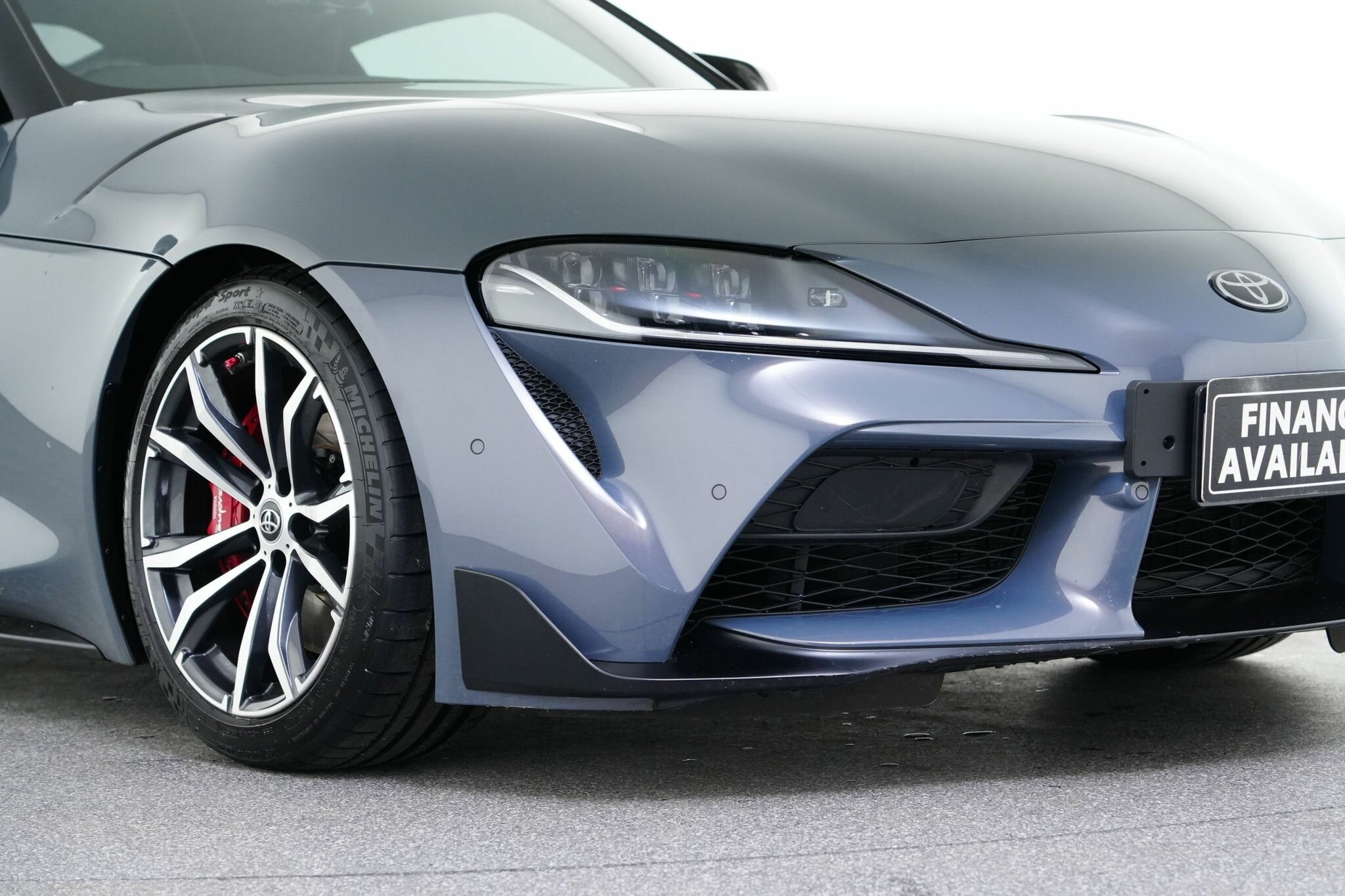Toyota Supra image 2