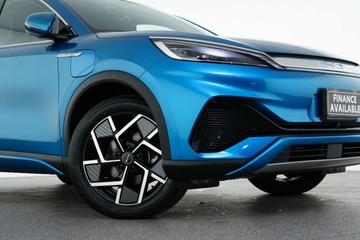 https://vehicle-cdn.autoleague.cloud/30641_U513425_2.jpg