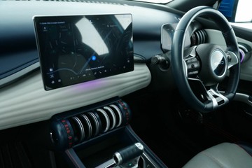 https://vehicle-cdn.autoleague.cloud/30641_U513425_27.jpg