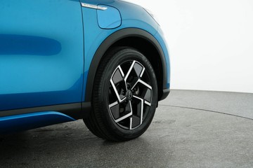 https://vehicle-cdn.autoleague.cloud/30641_U513425_8.jpg