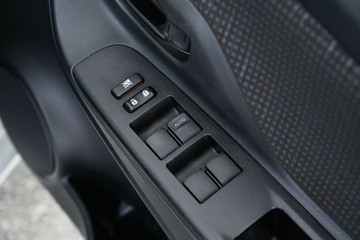 https://vehicle-cdn.autoleague.cloud/30641_U513426_14.jpg