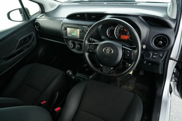https://vehicle-cdn.autoleague.cloud/30641_U513426_16.jpg