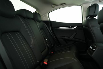 https://vehicle-cdn.autoleague.cloud/30641_U513428_14.jpg