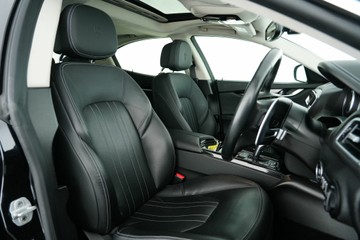 https://vehicle-cdn.autoleague.cloud/30641_U513428_18.jpg