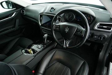 https://vehicle-cdn.autoleague.cloud/30641_U513428_19.jpg