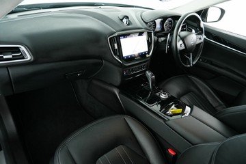 https://vehicle-cdn.autoleague.cloud/30641_U513428_29.jpg