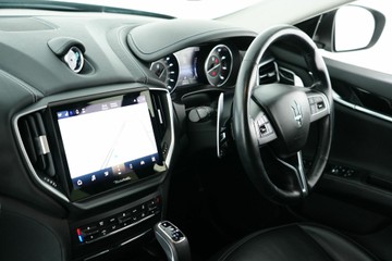 https://vehicle-cdn.autoleague.cloud/30641_U513428_30.jpg