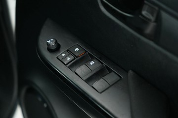 https://vehicle-cdn.autoleague.cloud/30641_U513438_14.jpg