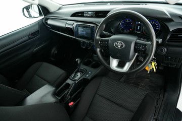 https://vehicle-cdn.autoleague.cloud/30641_U513438_16.jpg