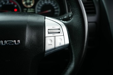 https://vehicle-cdn.autoleague.cloud/30641_U513442_20.jpg