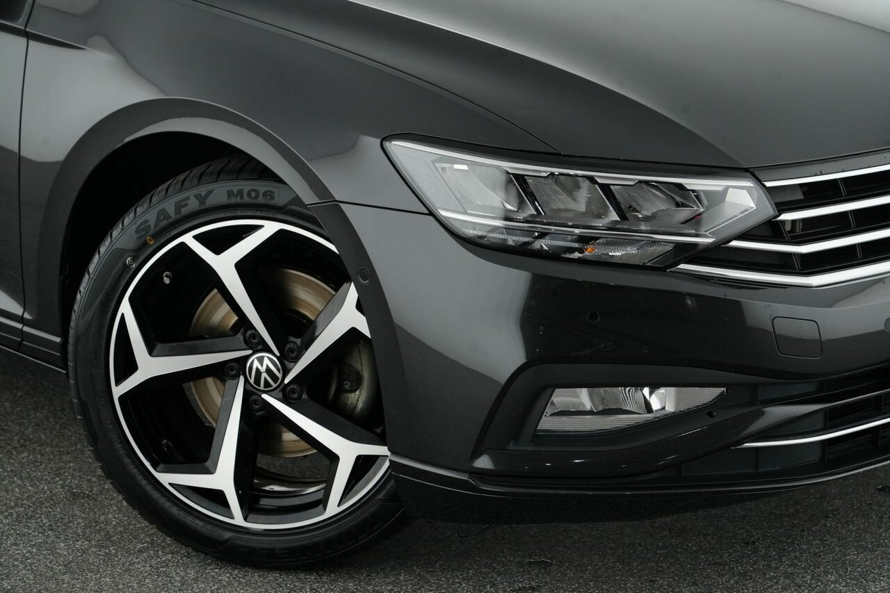 Volkswagen Passat image 2