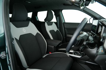 https://vehicle-cdn.autoleague.cloud/30641_U513446_14.jpg