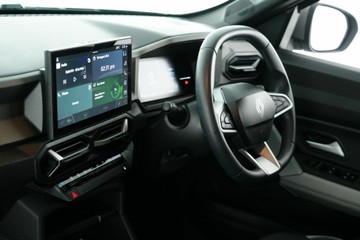 https://vehicle-cdn.autoleague.cloud/30641_U513446_24.jpg