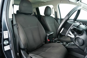 https://vehicle-cdn.autoleague.cloud/30641_U513447_15.jpg