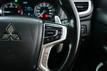 https://vehicle-cdn.autoleague.cloud/30641_U513447_17.jpg