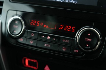 https://vehicle-cdn.autoleague.cloud/30641_U513447_22.jpg
