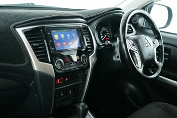 https://vehicle-cdn.autoleague.cloud/30641_U513447_26.jpg