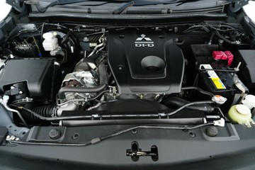 https://vehicle-cdn.autoleague.cloud/30641_U513447_29.jpg