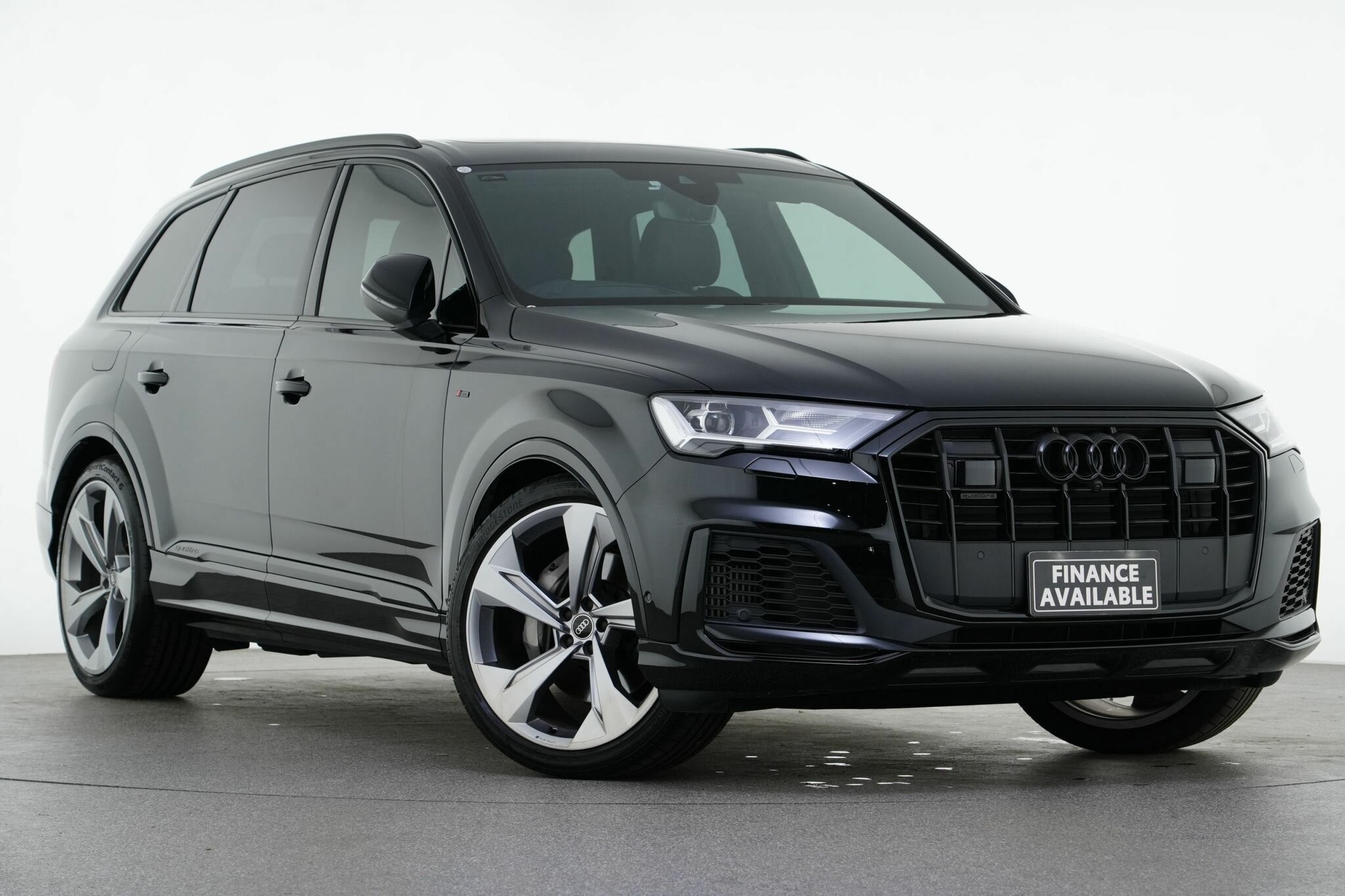Audi Q7 image 1