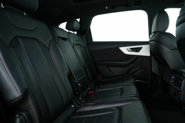 https://vehicle-cdn.autoleague.cloud/30641_U513448_12.jpg