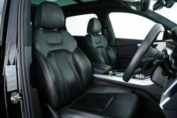 https://vehicle-cdn.autoleague.cloud/30641_U513448_16.jpg