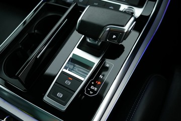 https://vehicle-cdn.autoleague.cloud/30641_U513448_26.jpg