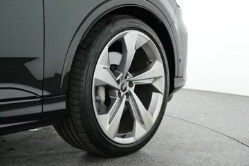 https://vehicle-cdn.autoleague.cloud/30641_U513448_8.jpg