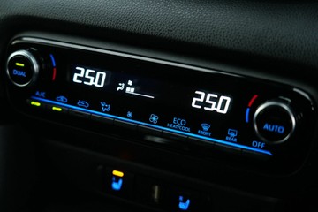 https://vehicle-cdn.autoleague.cloud/30641_U513449_21.jpg