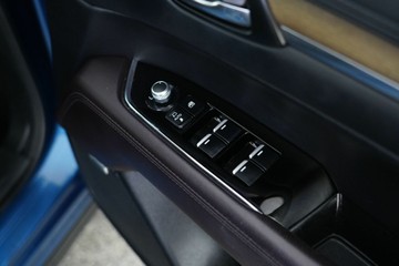 https://vehicle-cdn.autoleague.cloud/30641_U513466_18.jpg