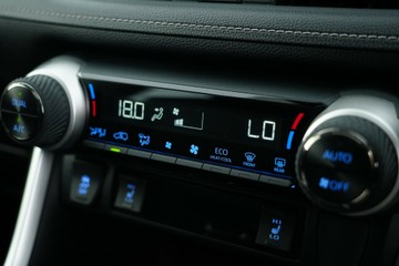 https://vehicle-cdn.autoleague.cloud/30641_U513482_23.jpg