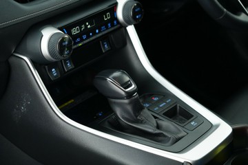 https://vehicle-cdn.autoleague.cloud/30641_U513482_27.jpg