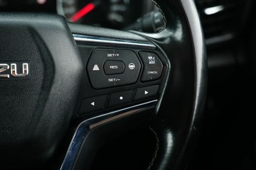 https://vehicle-cdn.autoleague.cloud/30641_U513492_17.jpg